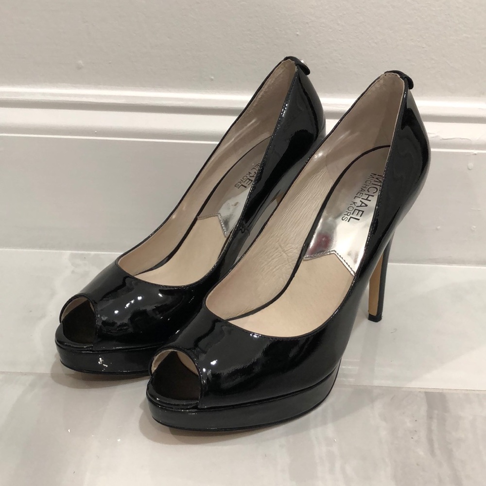 Michael Kors - Black Patent Leather Pumps